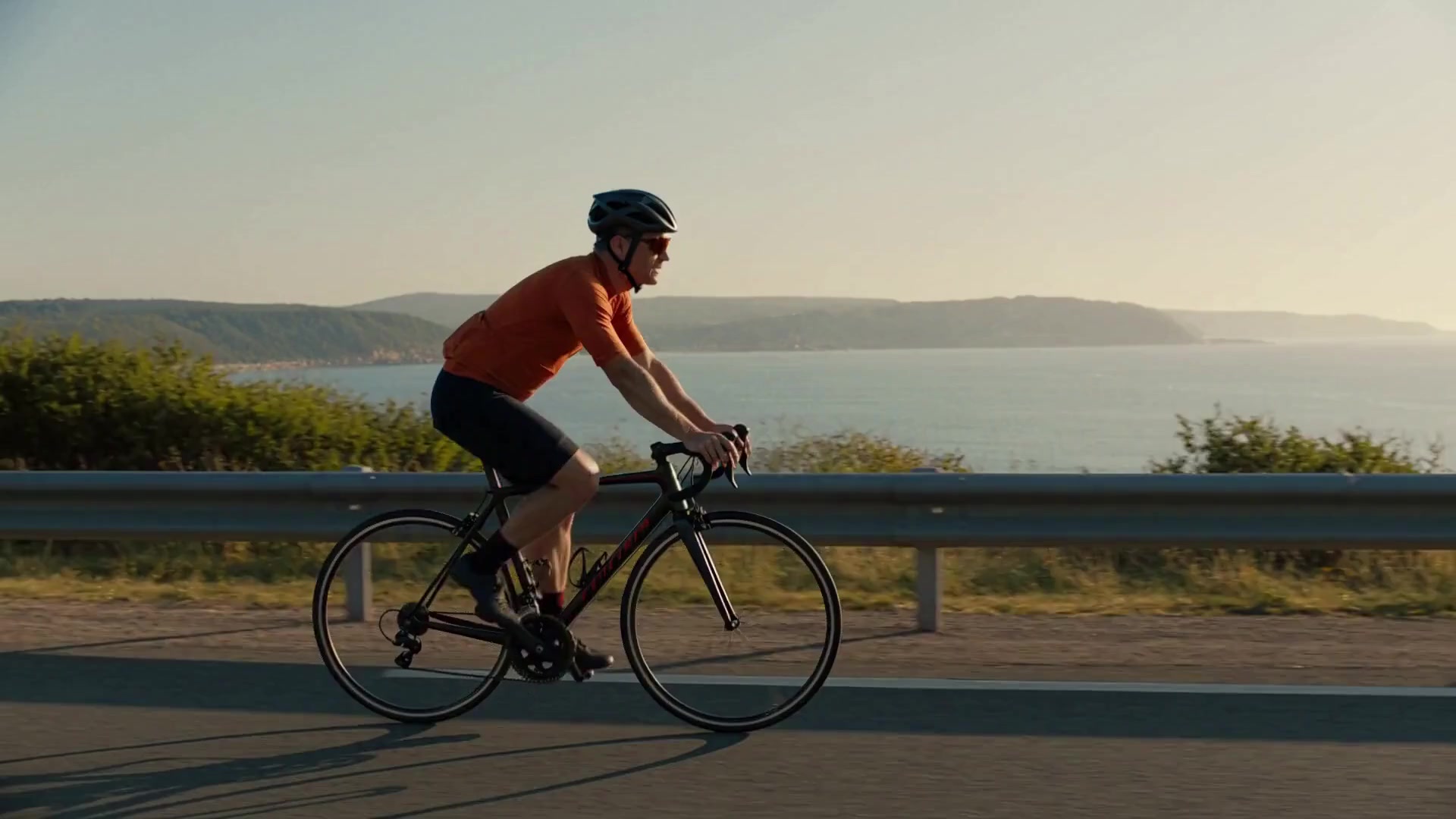 A five-second 1080p Studio result: a cyclist tracked along a coastal road. The exact prompt, settings and seed are included in the recipe.